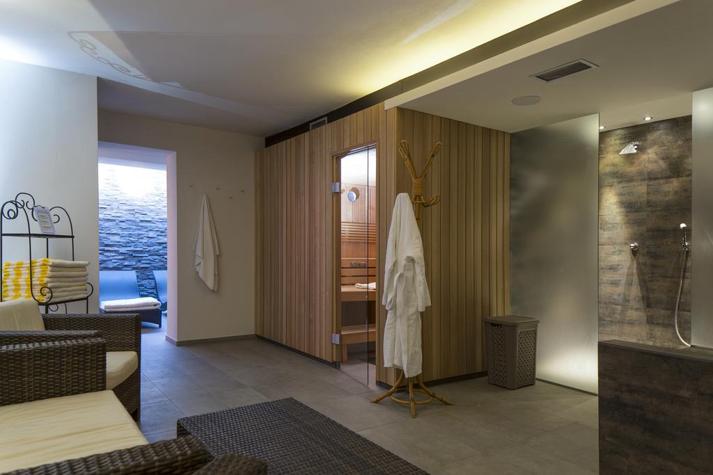 Hotel Krondlhof Μπρούνικο Εξωτερικό φωτογραφία